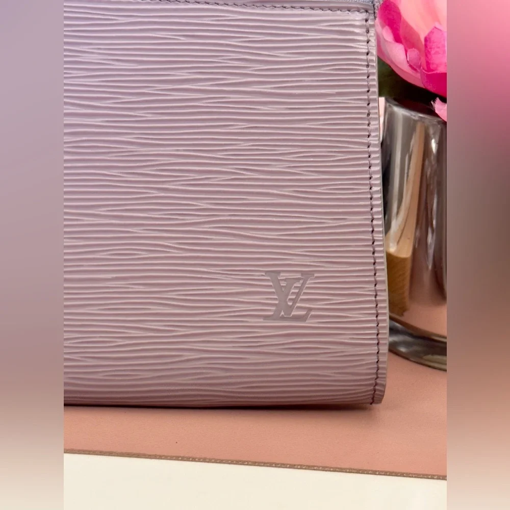 Louis Vuitton Lilac Epi Pochette - Picture 9 of 12